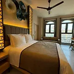 Luxury Suite Up To 10Ppl Near Torre Latino